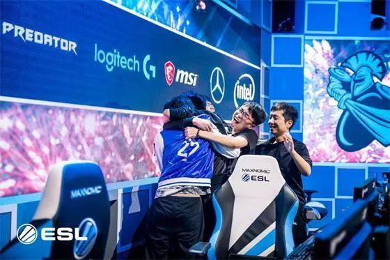 相比西海岸 相比西海岸