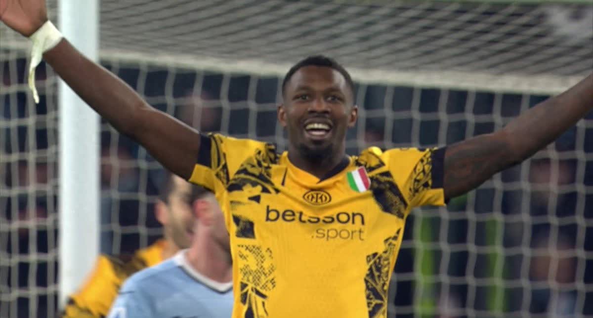 在她的社交 在她的社交