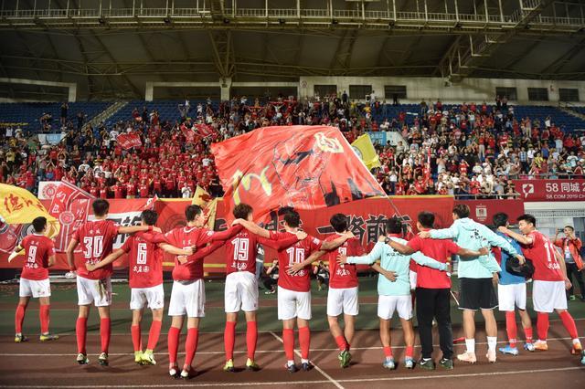 三点决定周琦与北京队的合约，将是职业生涯最后一份顶薪合同